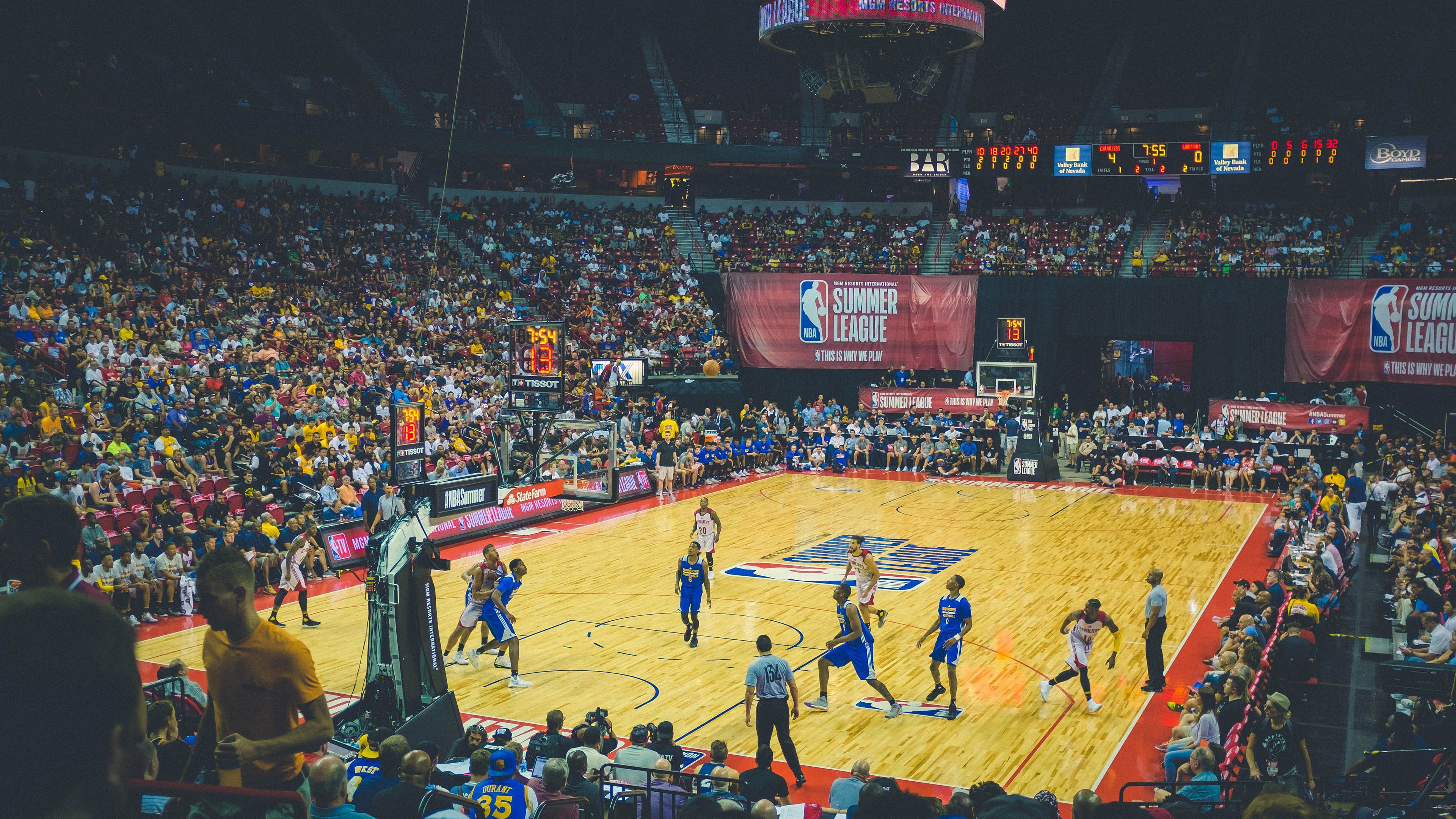 贝蒂斯冲垮希腊，当足球神话在篮球场上重生