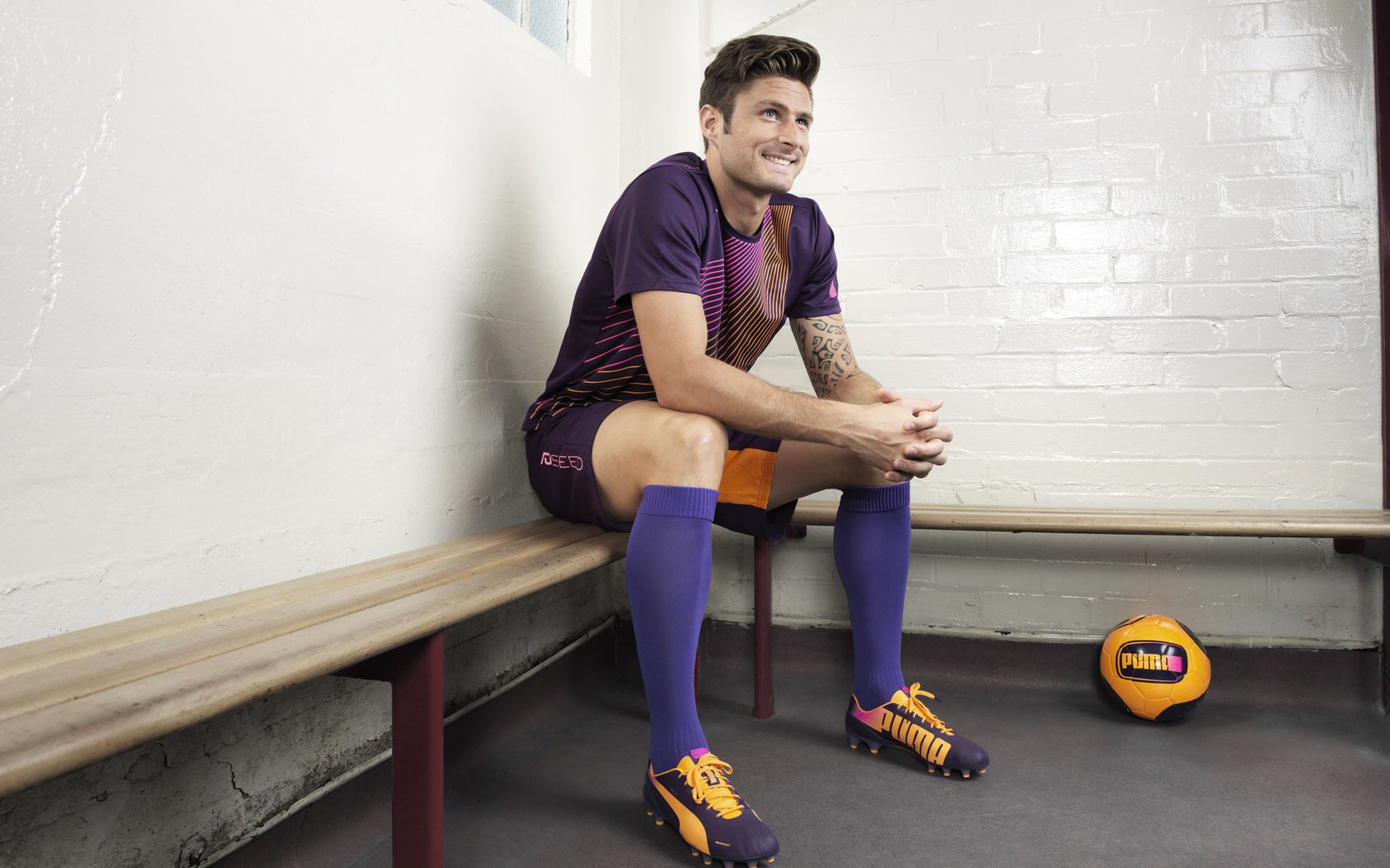 开云官网-卢卡库，钢铁之躯与无形之墙，乌克兰足球的欧洲悲歌